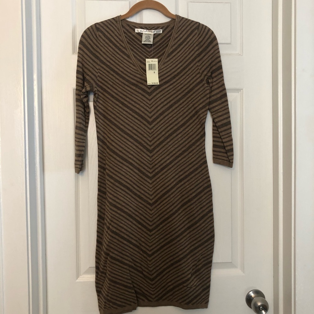 NWT Max Studio vneck brown chevron dress size S